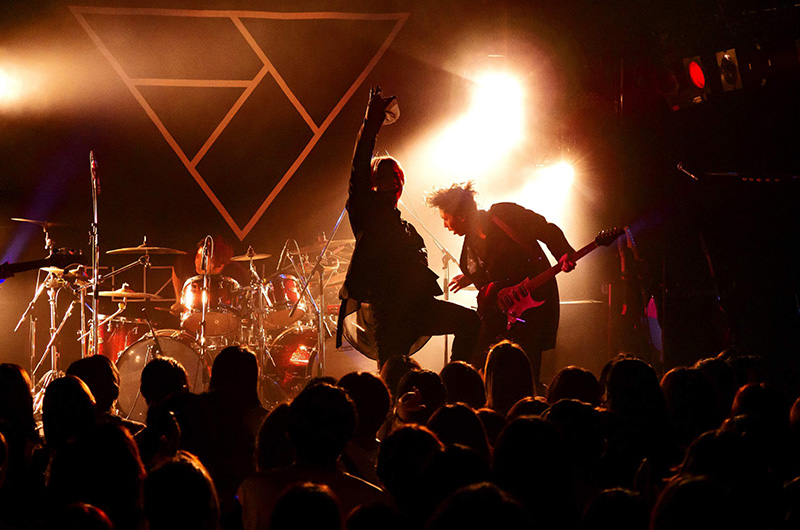 fuzzy knot Live 2021 ～Beginning of knot～ fuzzy knot「fuzzy knot Live 2021 ～Beginning of knot～」 – RUMBLEFISH